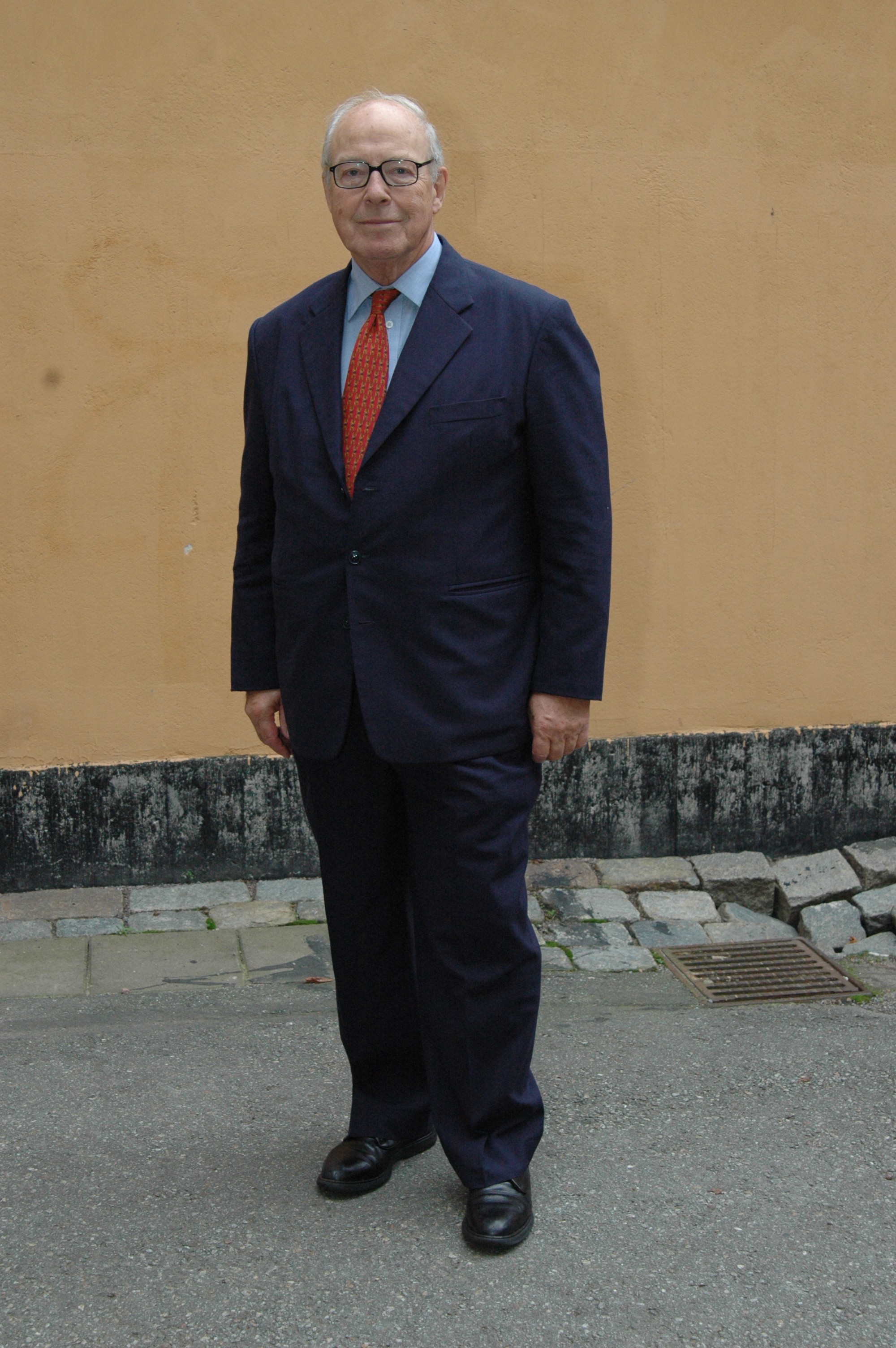 Hans Blix Book en taler som gir nye perspektiver